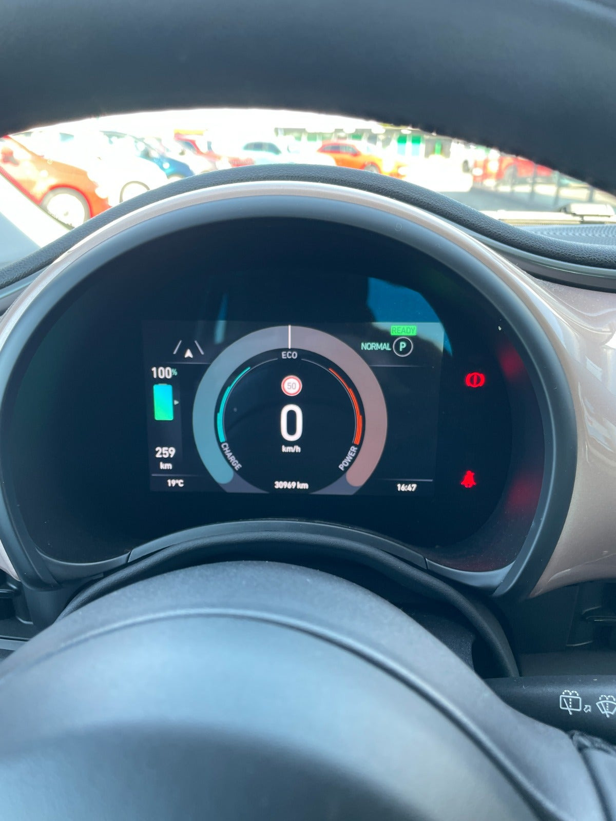 Grå Fiat 500e fra 2024