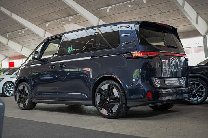 Blå VW ID.Buzz fra 2023