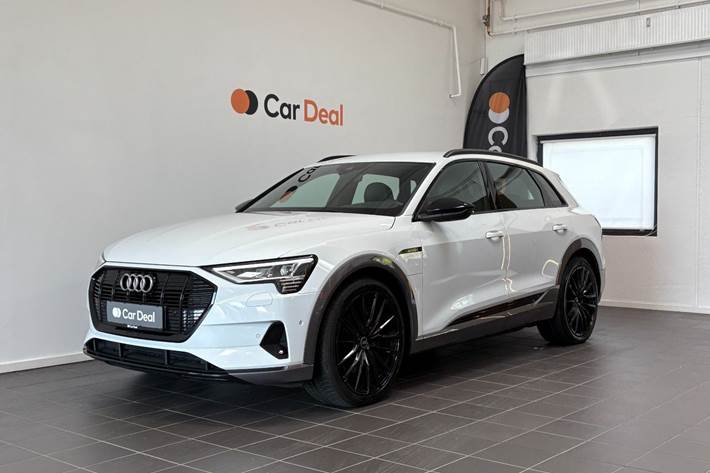 Hvid Audi e-tron fra 2021