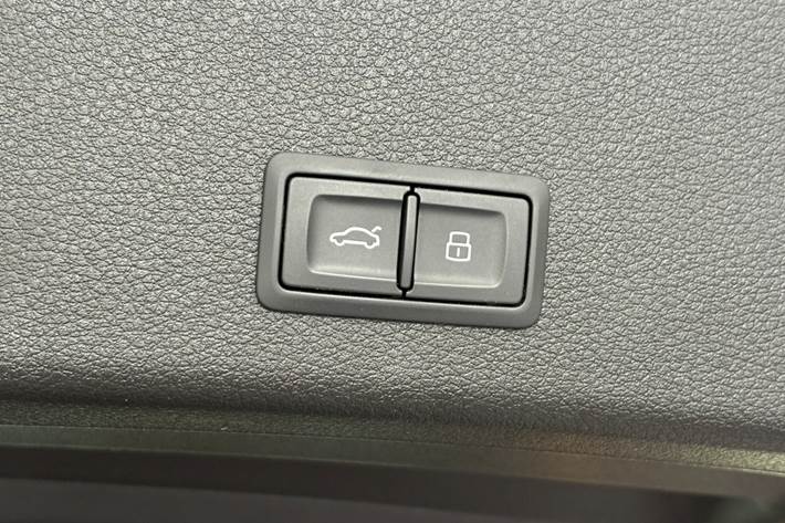 Hvid Audi e-tron fra 2021