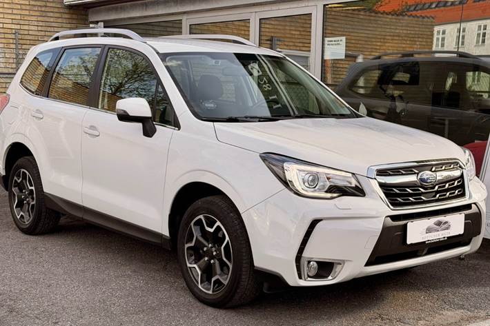 Hvid Subaru Forester fra 2019