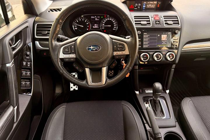Hvid Subaru Forester fra 2019