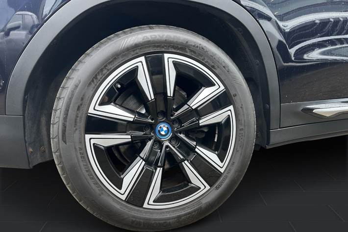 Sort BMW iX3 fra 2021