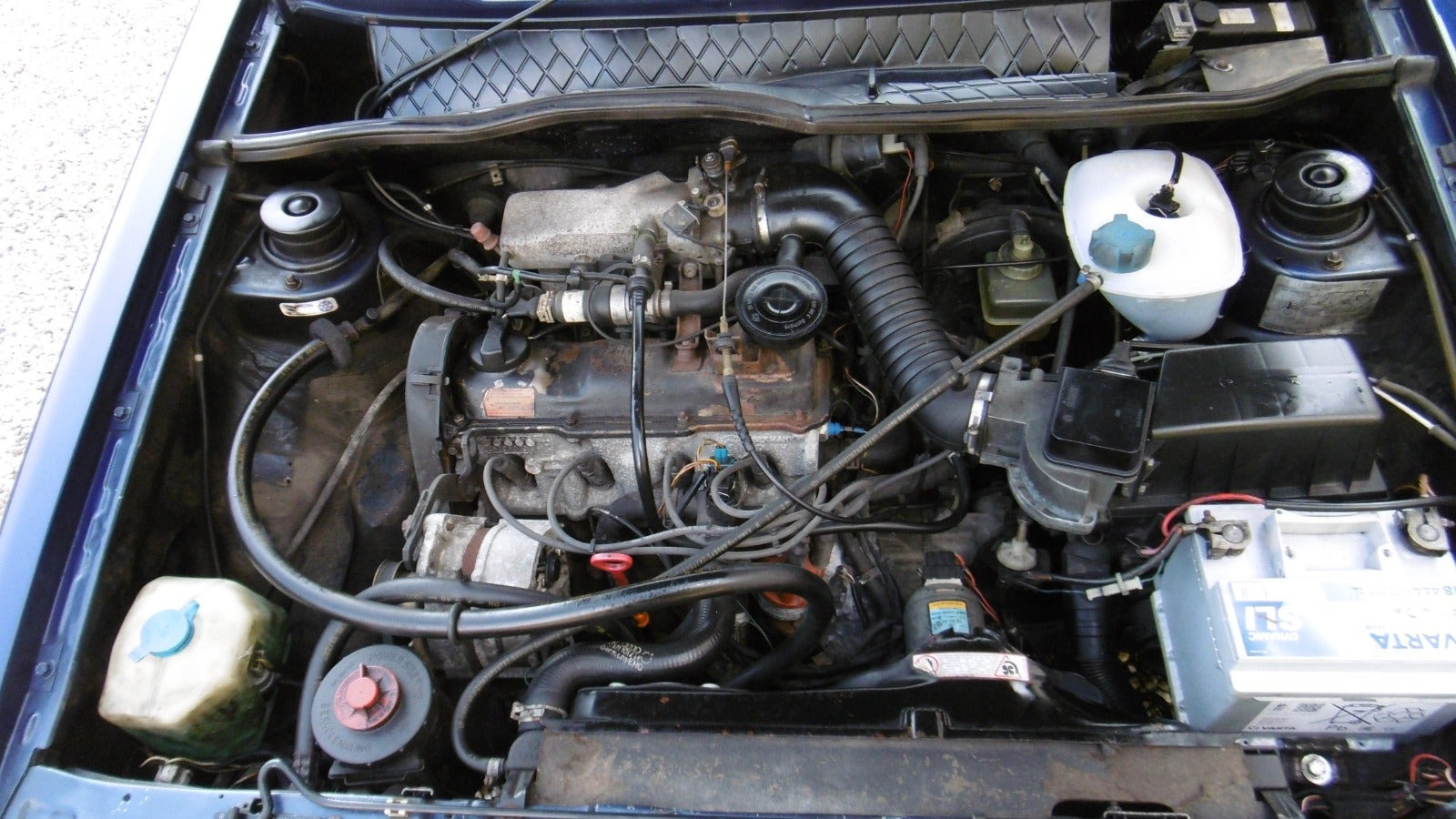 Blå VW Golf III fra 1990