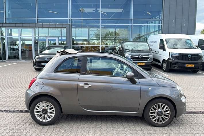 Grå Fiat 500C fra 2017