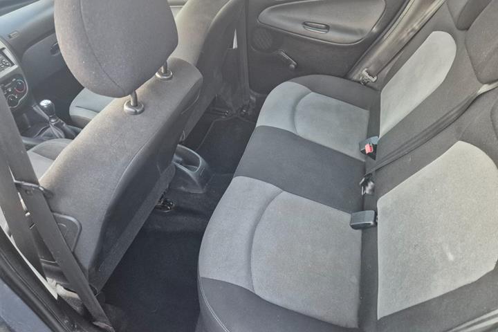 undefined Peugeot 206 fra 2007 set indefra