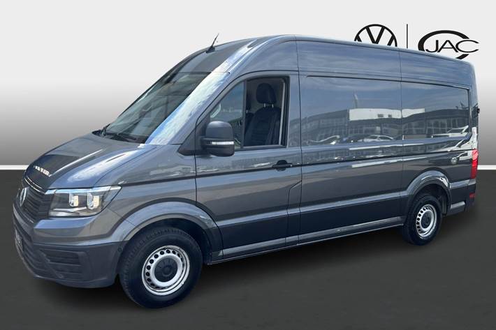 Grå VW Crafter 35 fra 2022