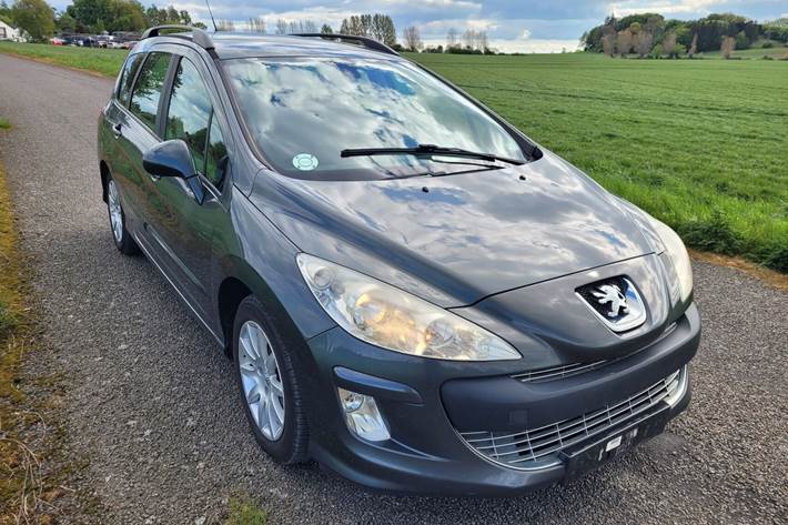 Sort Peugeot 308 fra 2010