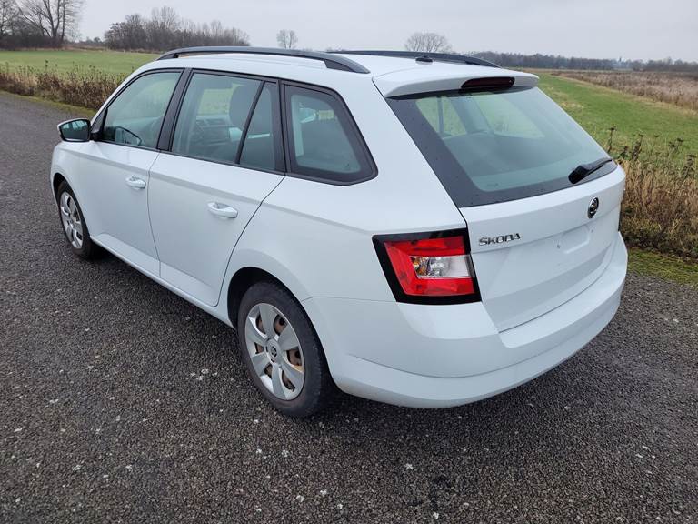 Skoda Fabia 1,2 Combi TSI Ambition 90HK Stc