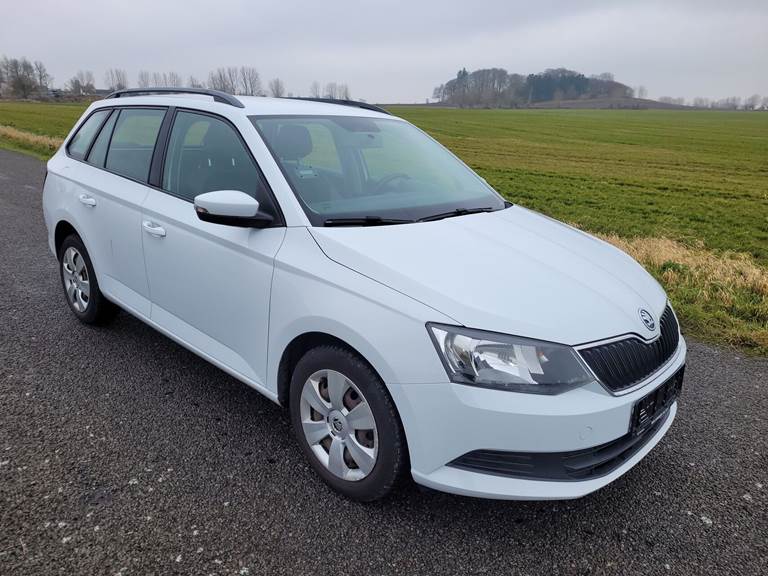 Skoda Fabia 1,2 Combi TSI Ambition 90HK Stc
