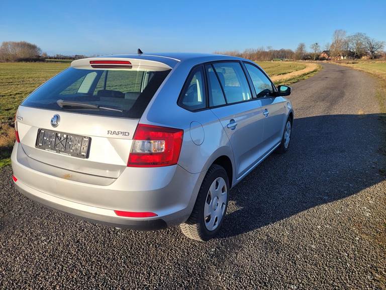 Skoda Rapid 1,2 Spaceback TSI Ambition 86HK 5d