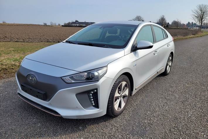 Sølv Hyundai Ioniq fra 2017