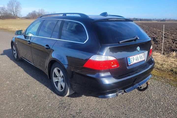 Sort BMW 520d fra 2010