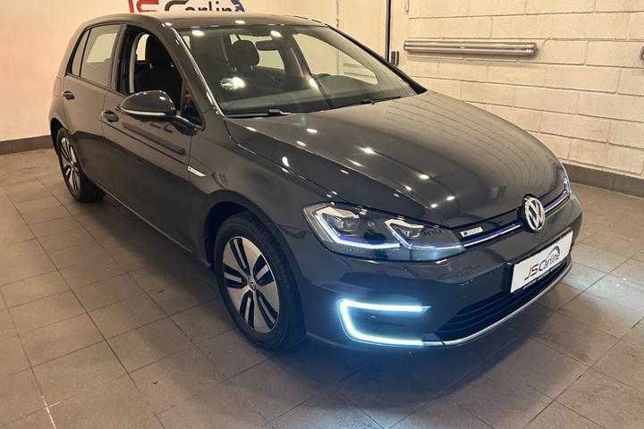 Grå VW e-Golf VII fra 2020