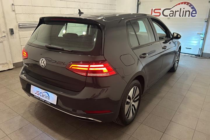 Grå VW e-Golf VII fra 2020