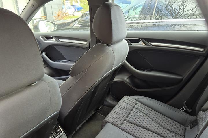 Sort Audi A3 Sportback fra 2013