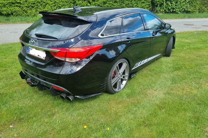 Sort Hyundai i40 fra 2014