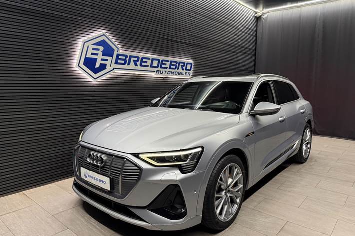 Sølv Audi e-tron fra 2021