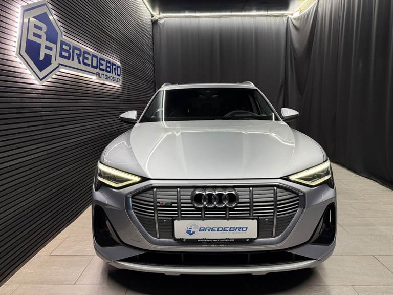 Audi e-tron 55 S-line quattro