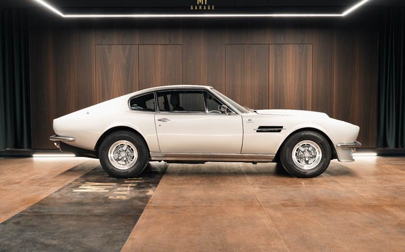 Aston Martin V8 5,3