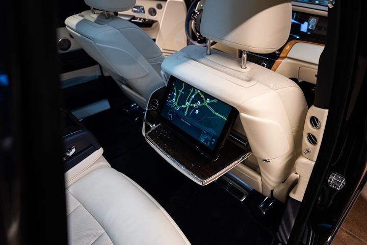 Blå Rolls Royce Phantom fra 2018
