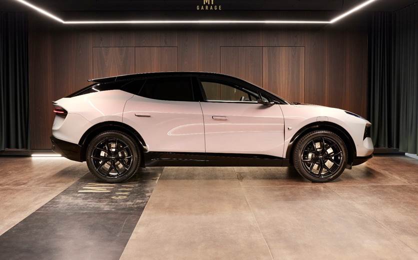 Lotus Eletre S
