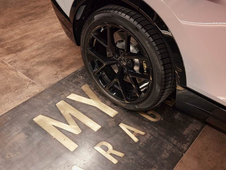 Lotus Eletre S