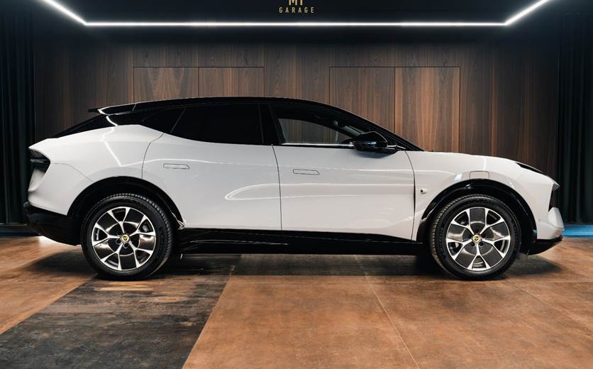 Lotus Eletre