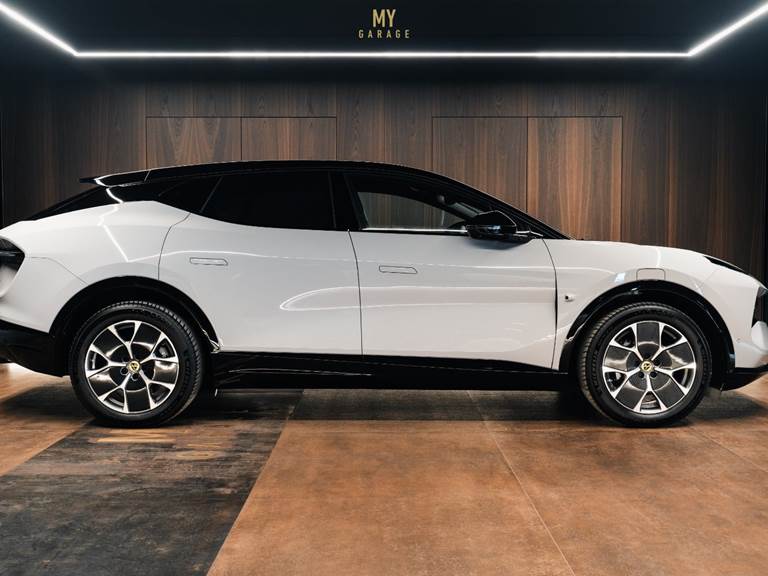 Lotus Eletre