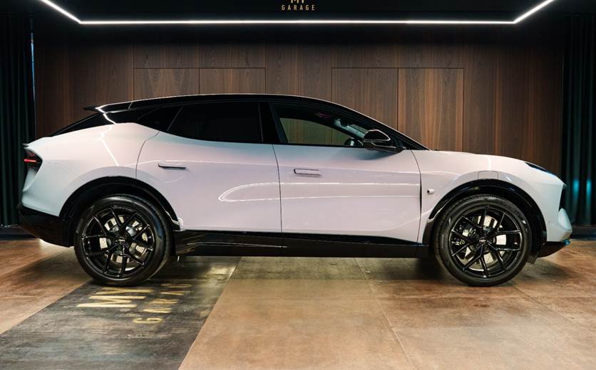 Lotus Eletre S