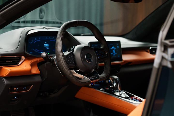 Grøn Lotus Emira fra 2023