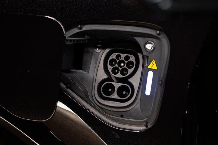 Sort Lotus Eletre fra 2023