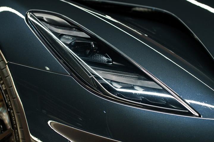 Grå Lotus Emira fra 2024