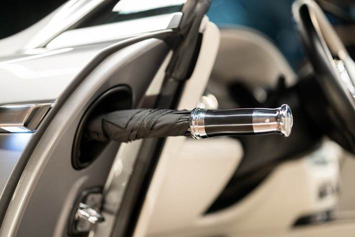 Sølv Rolls Royce Dawn fra 2018