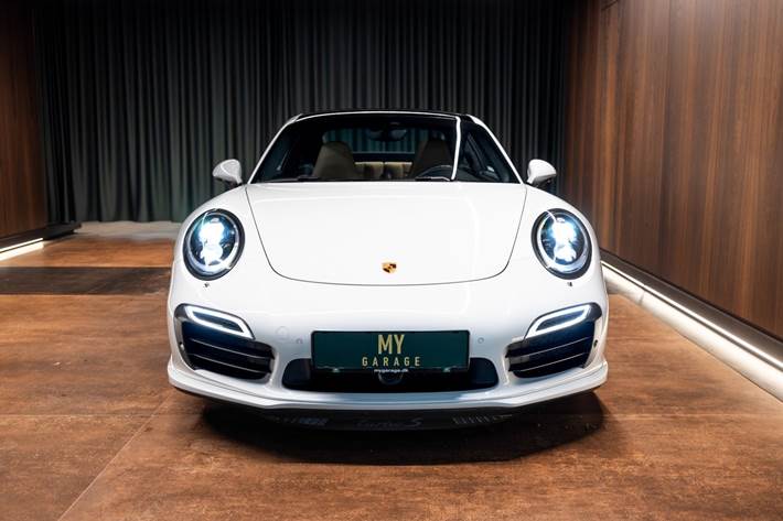 Hvid Porsche 911 Turbo S fra 2016