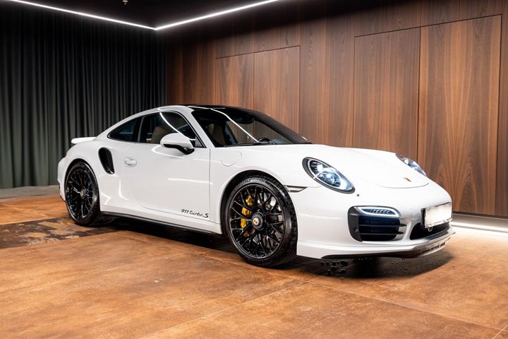 Hvid Porsche 911 Turbo S fra 2016