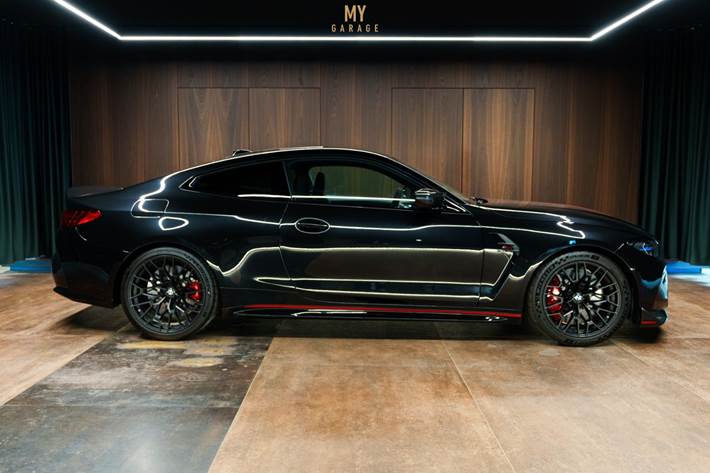 Sort BMW M4 fra 2023