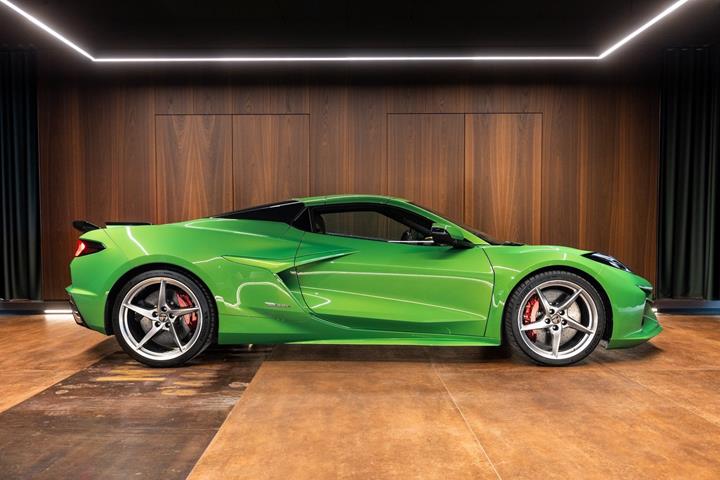 Grøn Chevrolet Corvette fra 2025