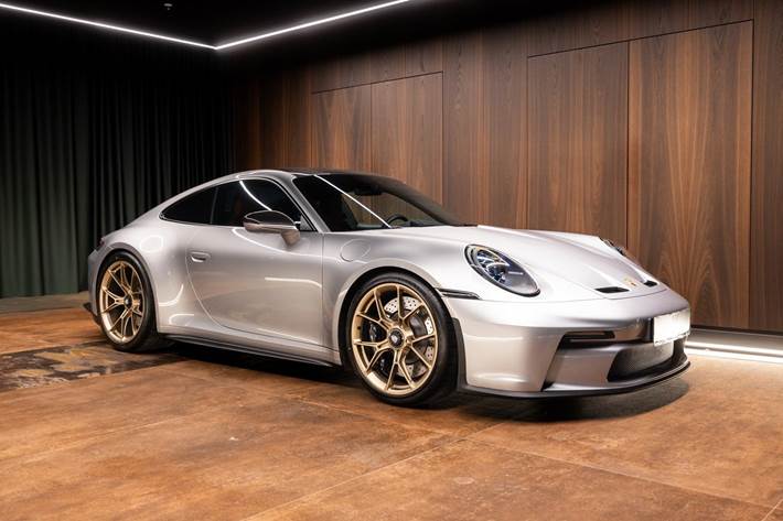 Sølv Porsche 911 GT3 fra 2024