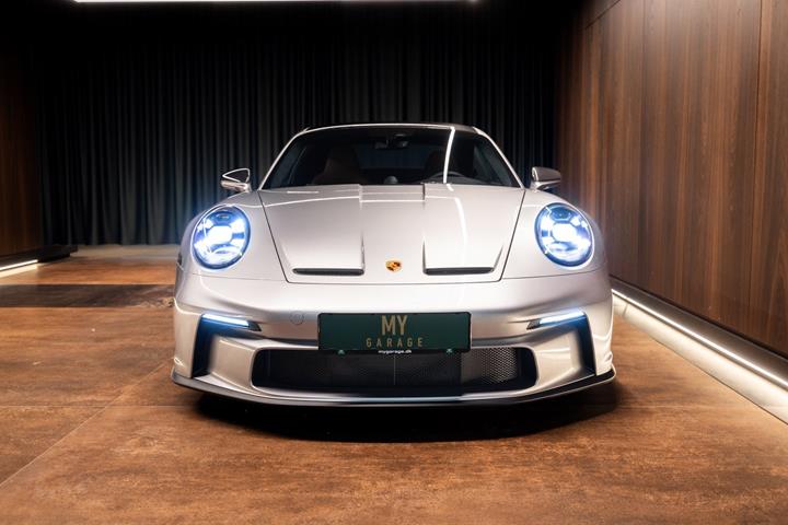 Sølv Porsche 911 GT3 fra 2024