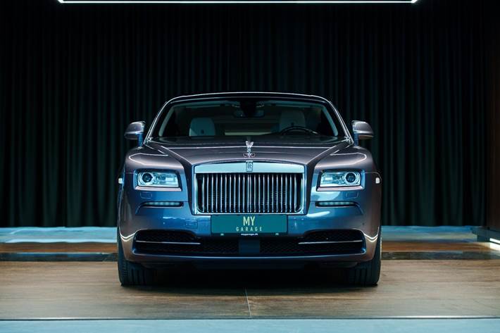 Sølv Rolls Royce Wraith fra 2016