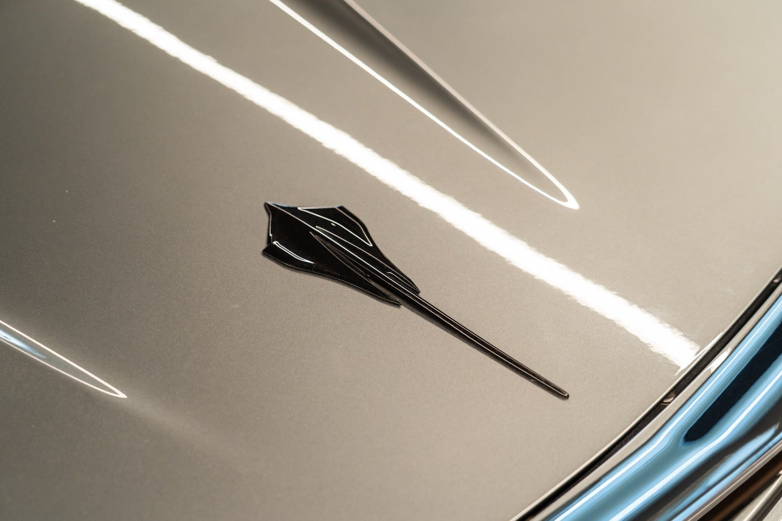 Grå Chevrolet Corvette fra 2025