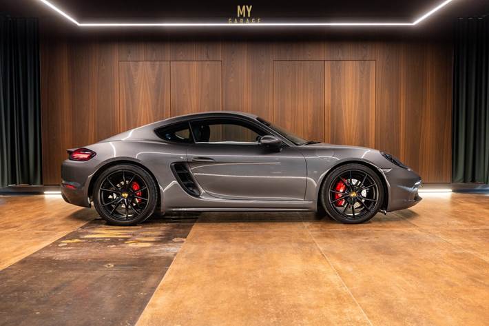 Grå Porsche 718 Cayman S fra 2016