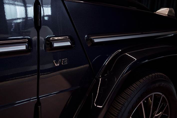 Grå Mercedes G500 fra 2019