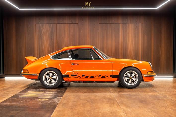 Orange Porsche 911 fra 1973
