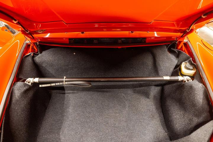 Orange Porsche 911 fra 1973
