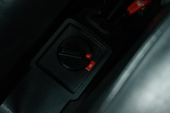 Sort Porsche 911 fra 1986