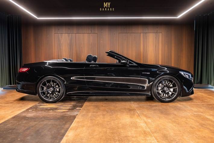 Sort Mercedes S63 fra 2019