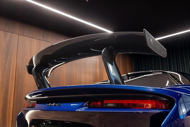 Blå Dallara Stradale fra 2022