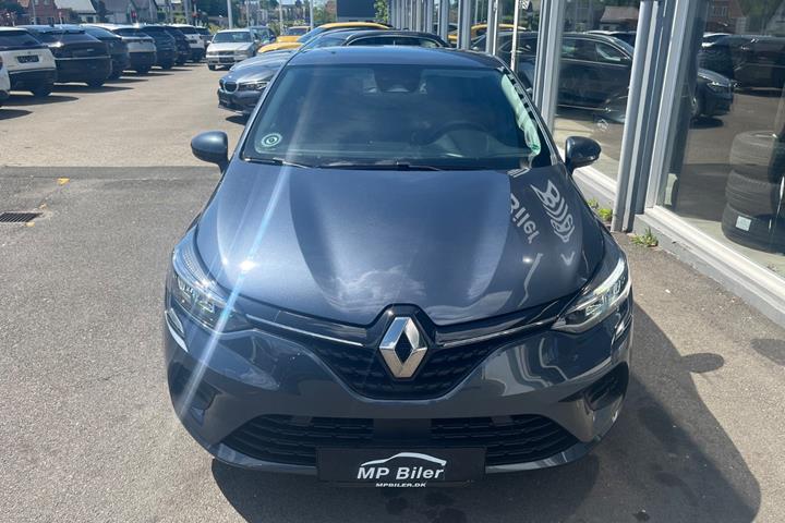 Blå Renault Clio V fra 2022